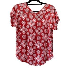 Pink Rose Geometric pattern lightweight Red top Medium